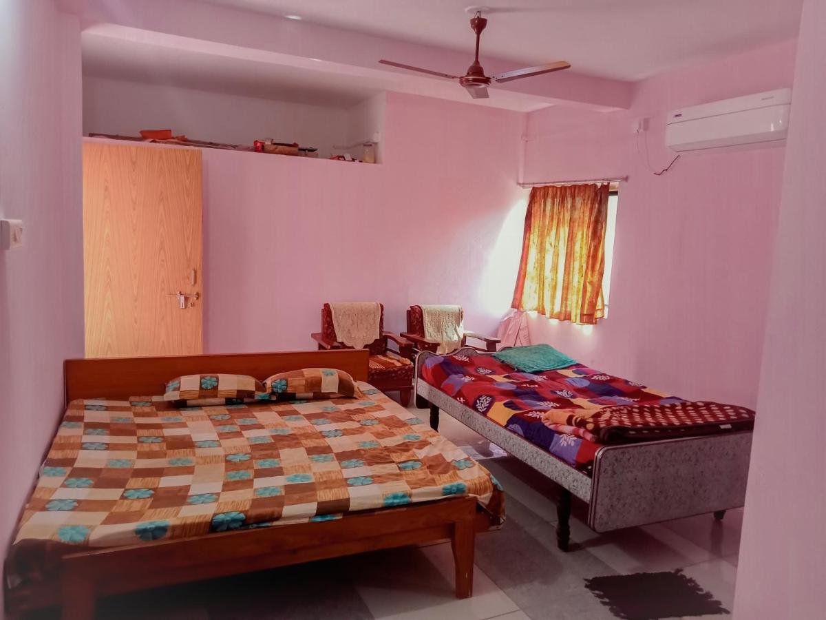 Krishna Homestay Garudeshwar Exterior photo