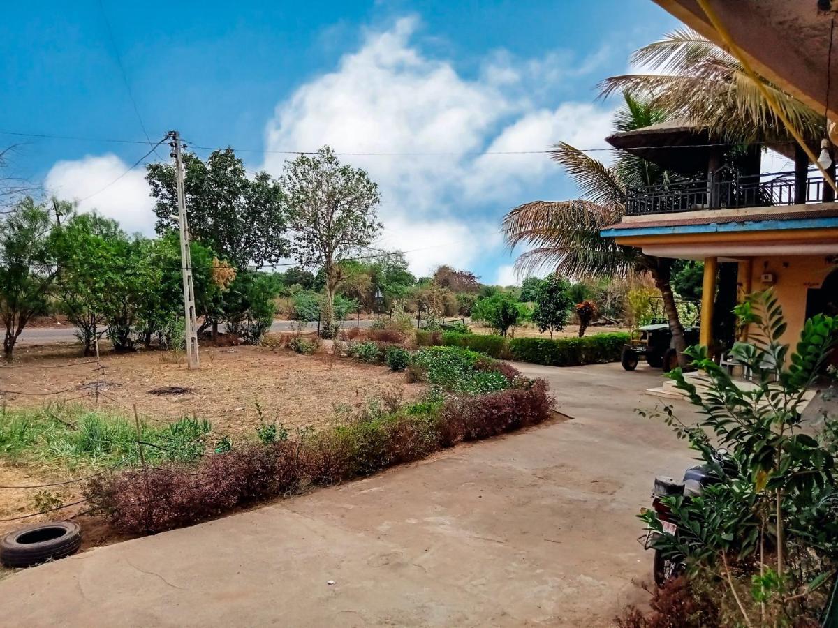 Krishna Homestay Garudeshwar Exterior photo